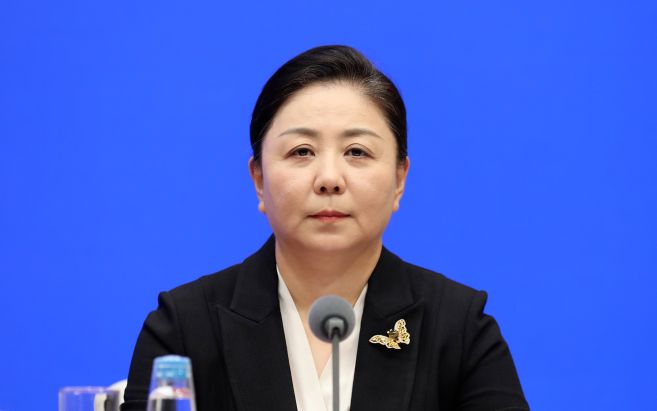 培育乒乓球, 柳宝庆, 和田径运动