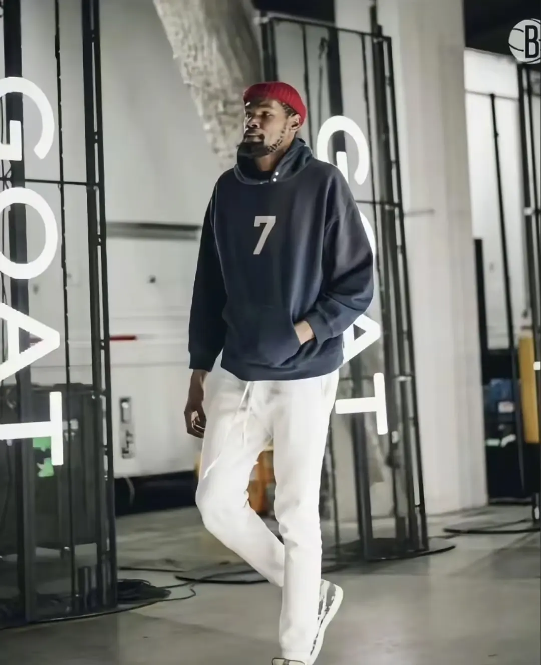 体育媒体的, 失去狄龙