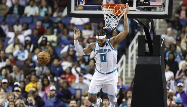 波将比赛彻, 篮板, 文森特